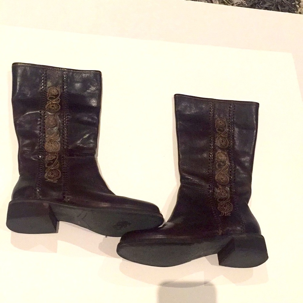 Genuine leather boots